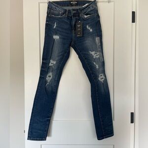 NWT - Bluenotes Women's Distressed Skinny Jeans – Size 28